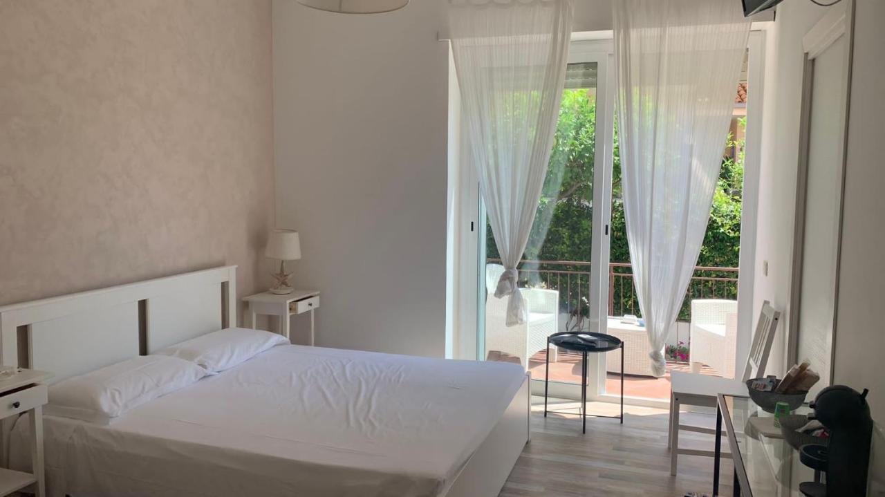 Villa Giuseppina Terracina Εξωτερικό φωτογραφία